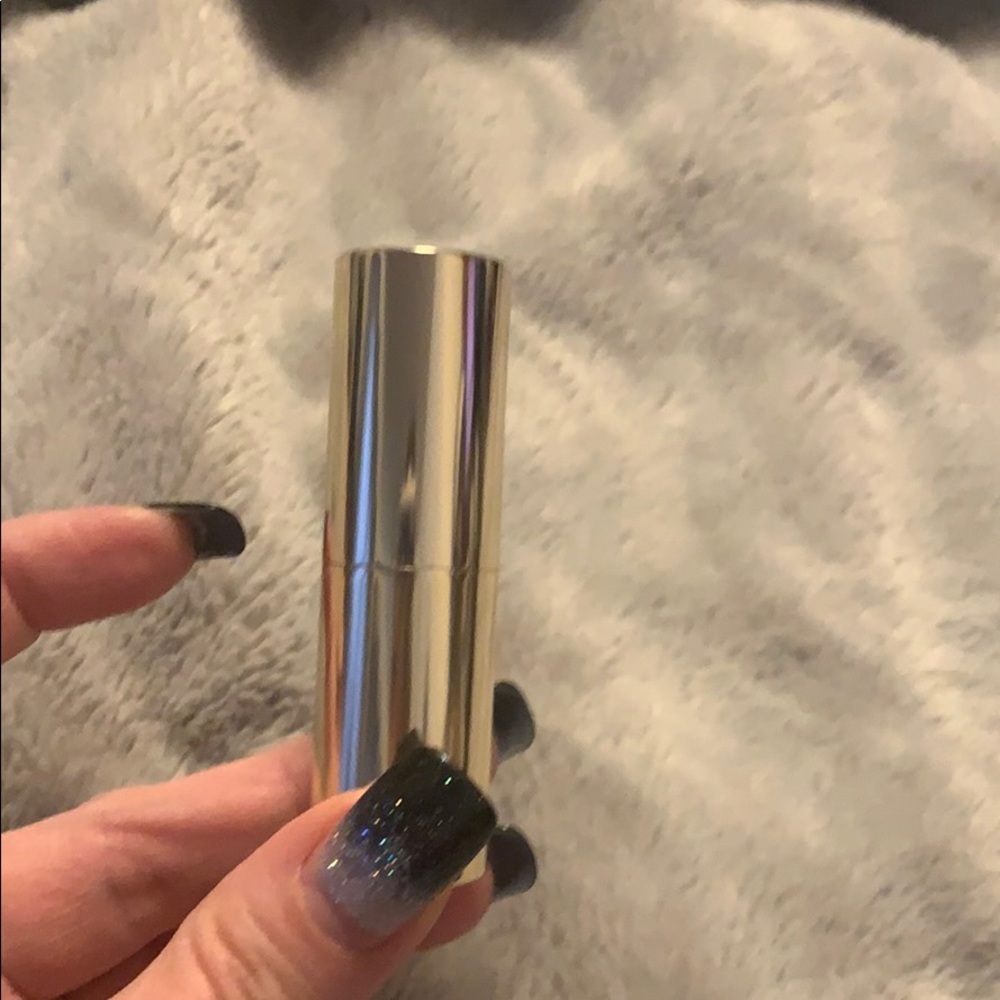 Lipstick - Picture 2 of 3